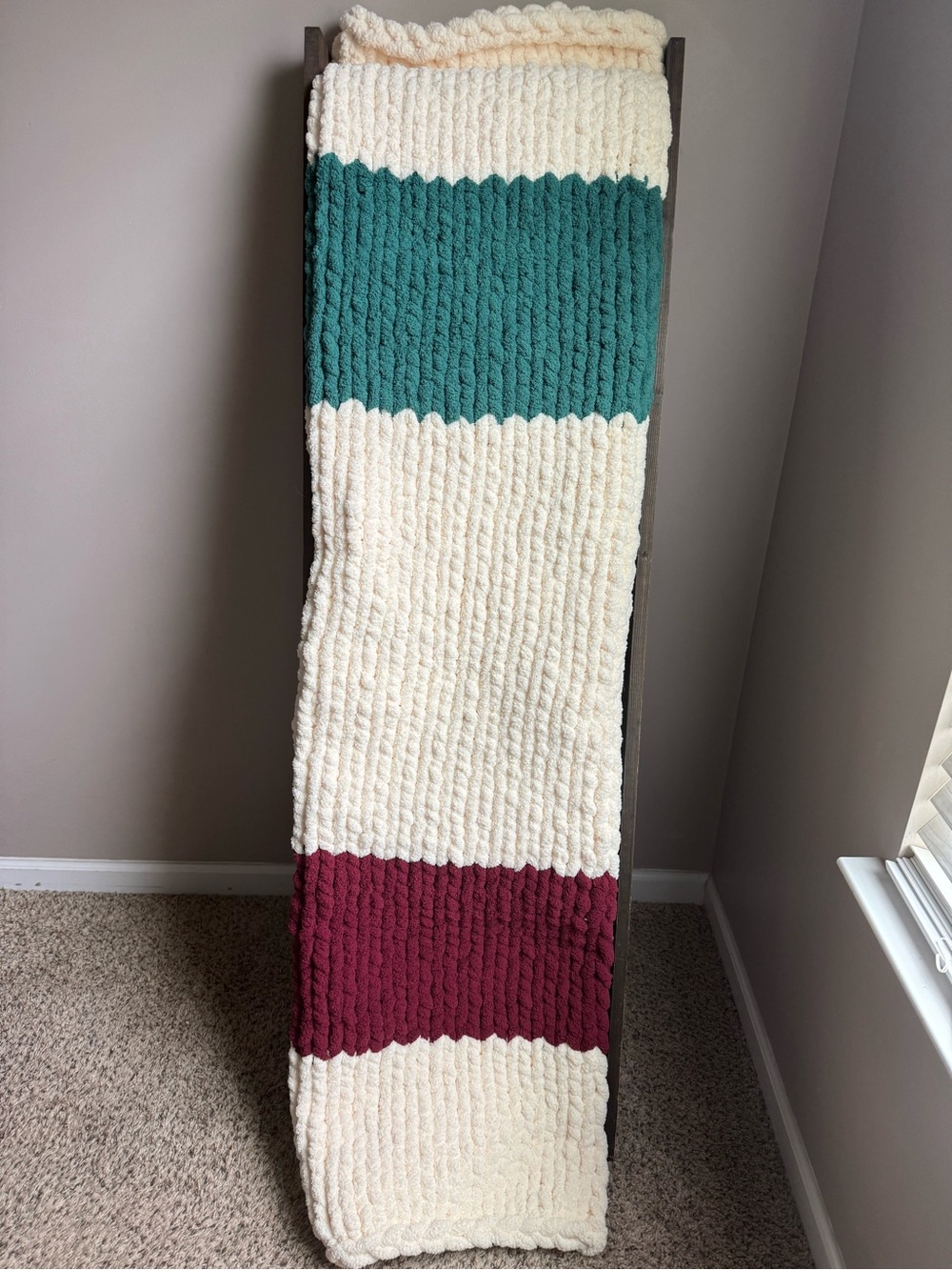 Chunky Knit Throw Blanket in green, Cream & Burgundy